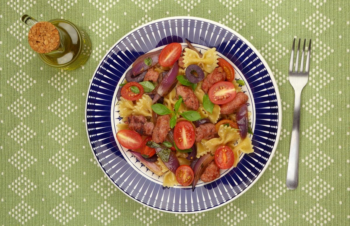 Foto da receita Como fazer Farfalle com Linguiça