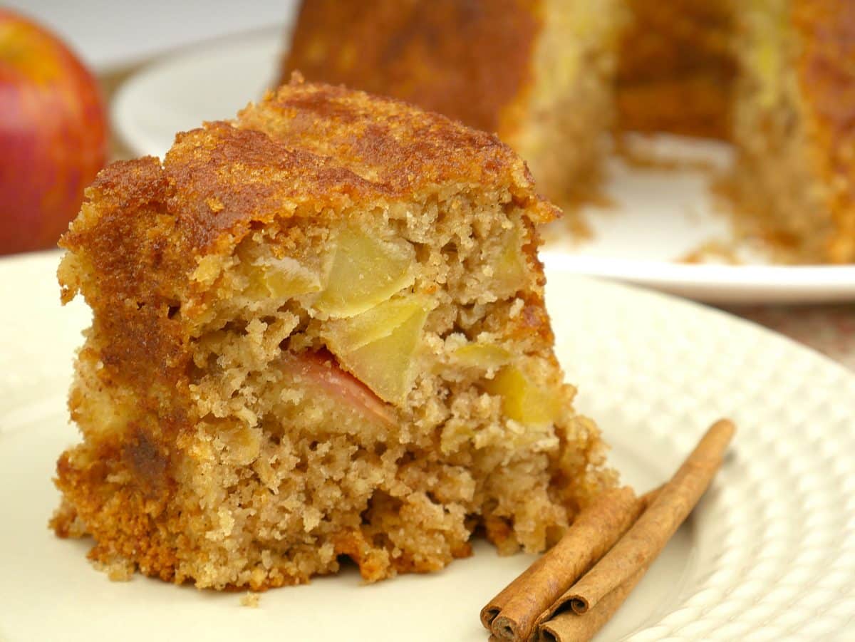 Foto da receita Como fazer Bolo de Maçã, Aveia e Canela