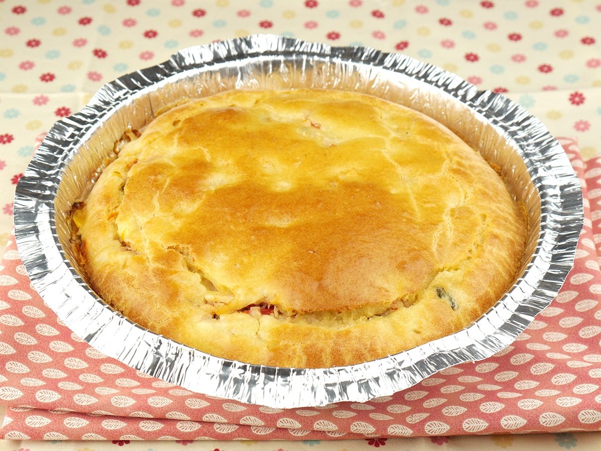 Foto da receita Como Fazer Torta de Frango com Massa de Iogurte
