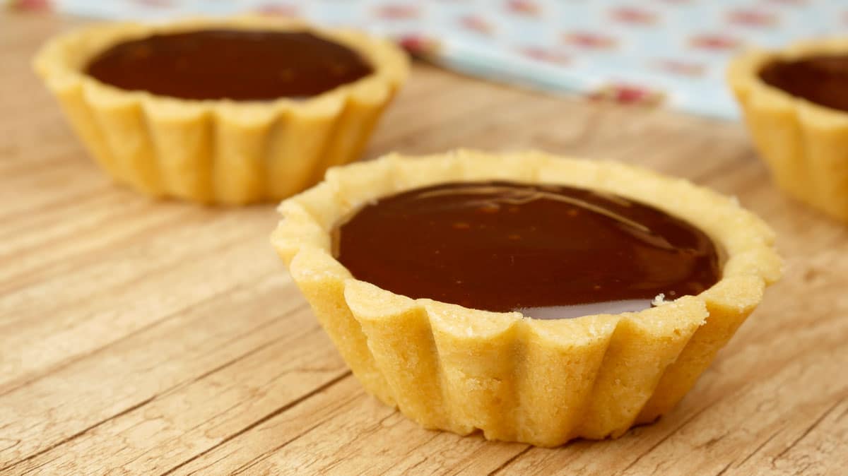 Foto da receita Como fazer Tortinha de Chocolate com 5 ingredientes