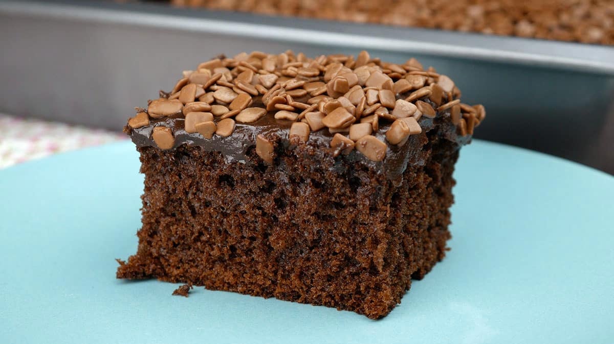 Foto da receita Como fazer Bolo de Chocolate Fácil