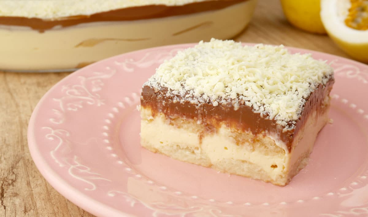 Foto da receita Como fazer Pavê de Maracuja com Chocolate de Liquidificador