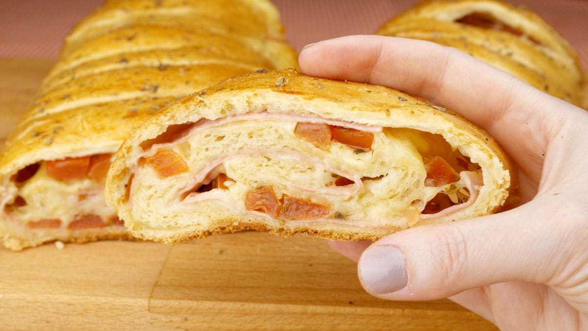 Foto da receita Como fazer Pão Napolitano irresistível | Lanche rápido e fácil