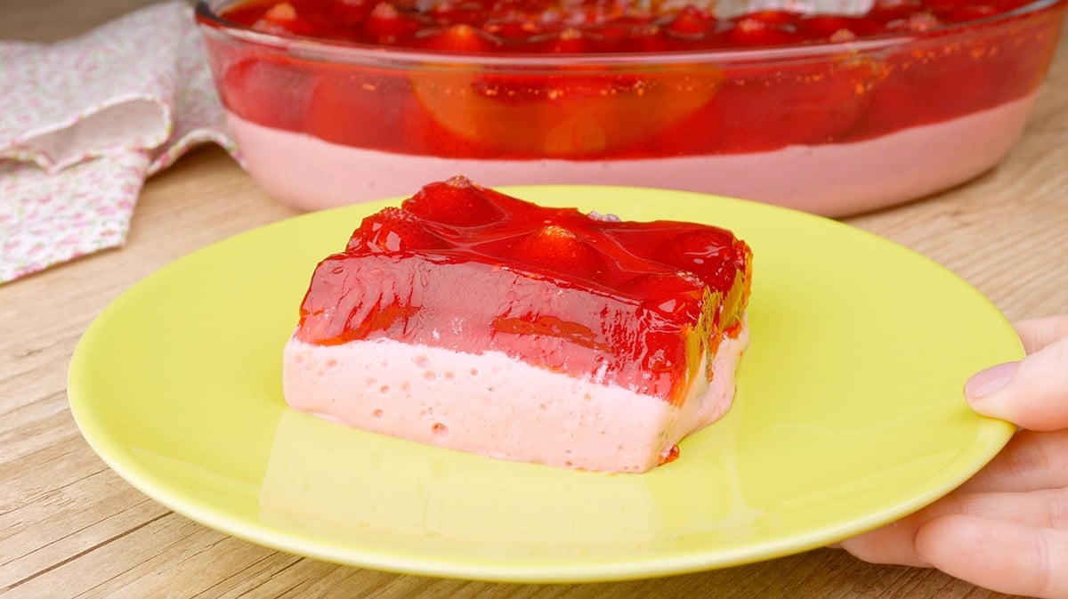 Foto da receita Como Fazer Mousse de Morango com Cobertura de Morango