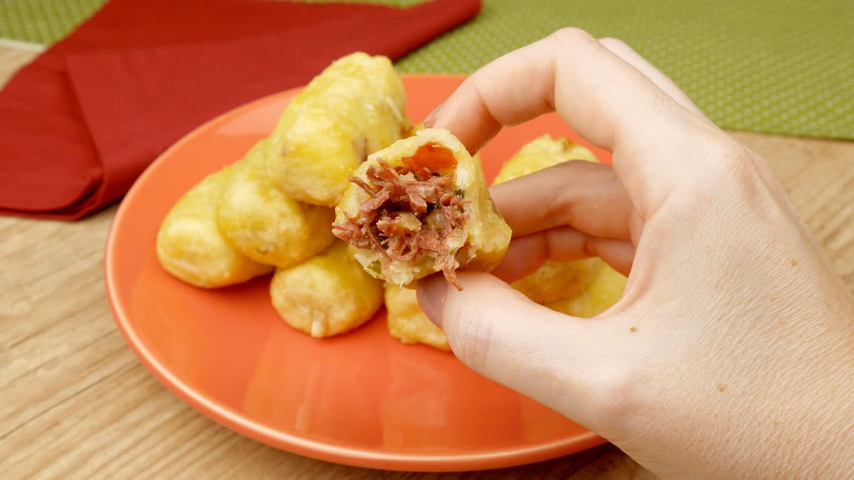 Foto da receita Como fazer Bolinho de Mandioca com Carne Seca e Queijo Sem Glúten na Airfryer