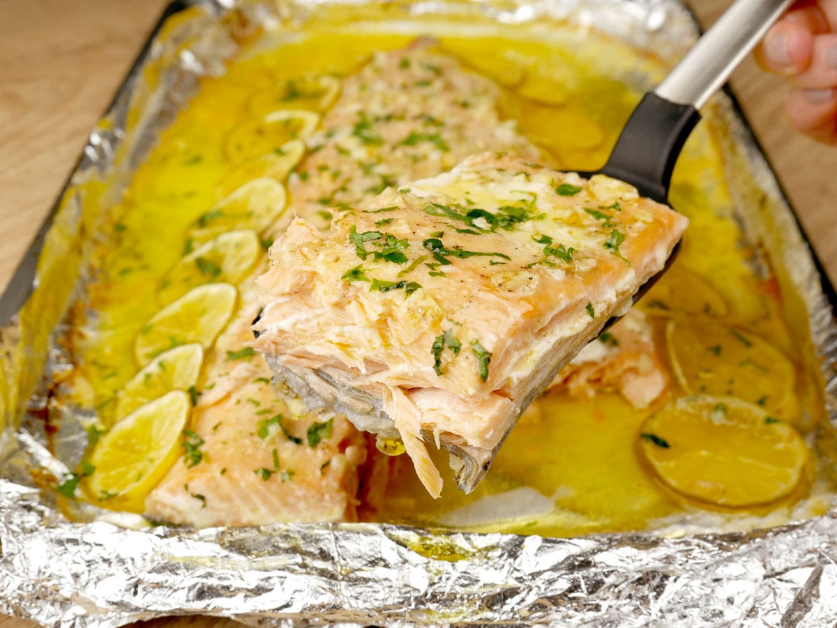 Foto da receita Como fazer Salmão ao Forno com Manteiga e Alho