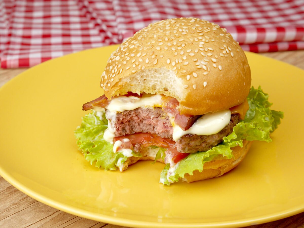 Foto da receita Como fazer Hambúrguer Caseiro