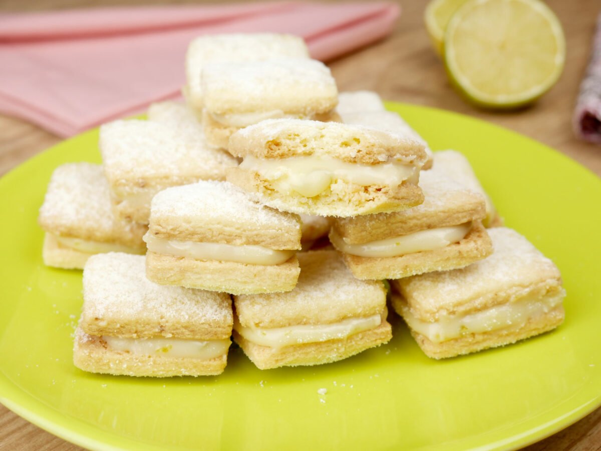Foto da receita Como fazer Biscoito Casadinho de Limão que derrete na boca