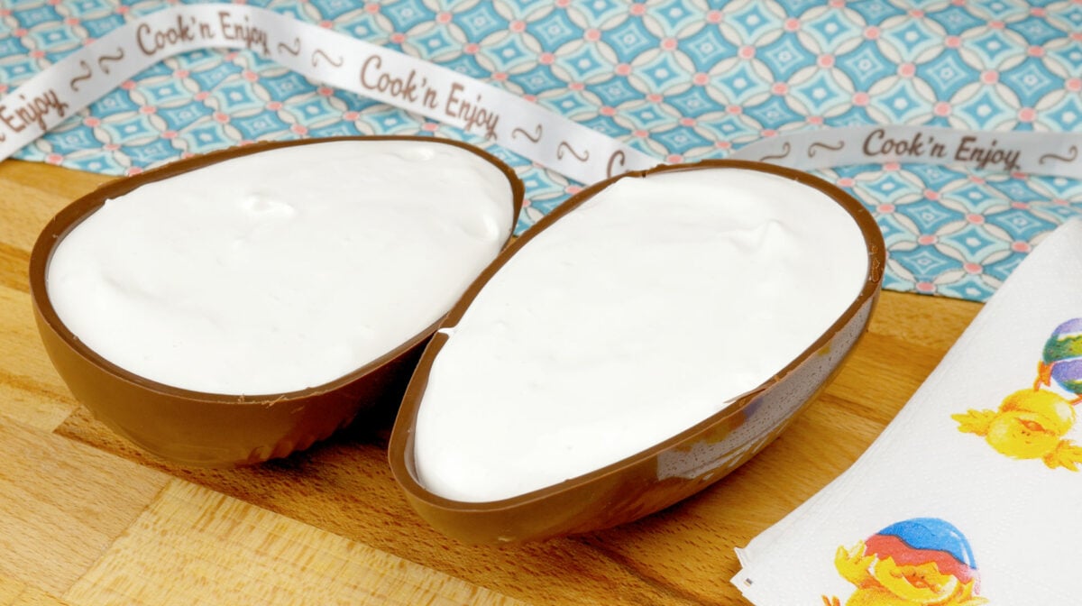 Foto da receita Como fazer Ovo Nhá Benta - Marshmallow só 5 ingredientes