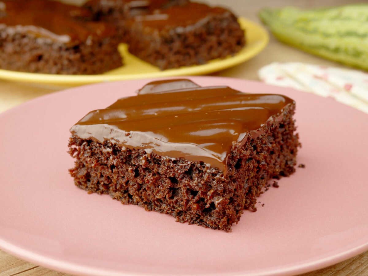 Foto da receita Como fazer Bolo de Chocolate com Abobrinha