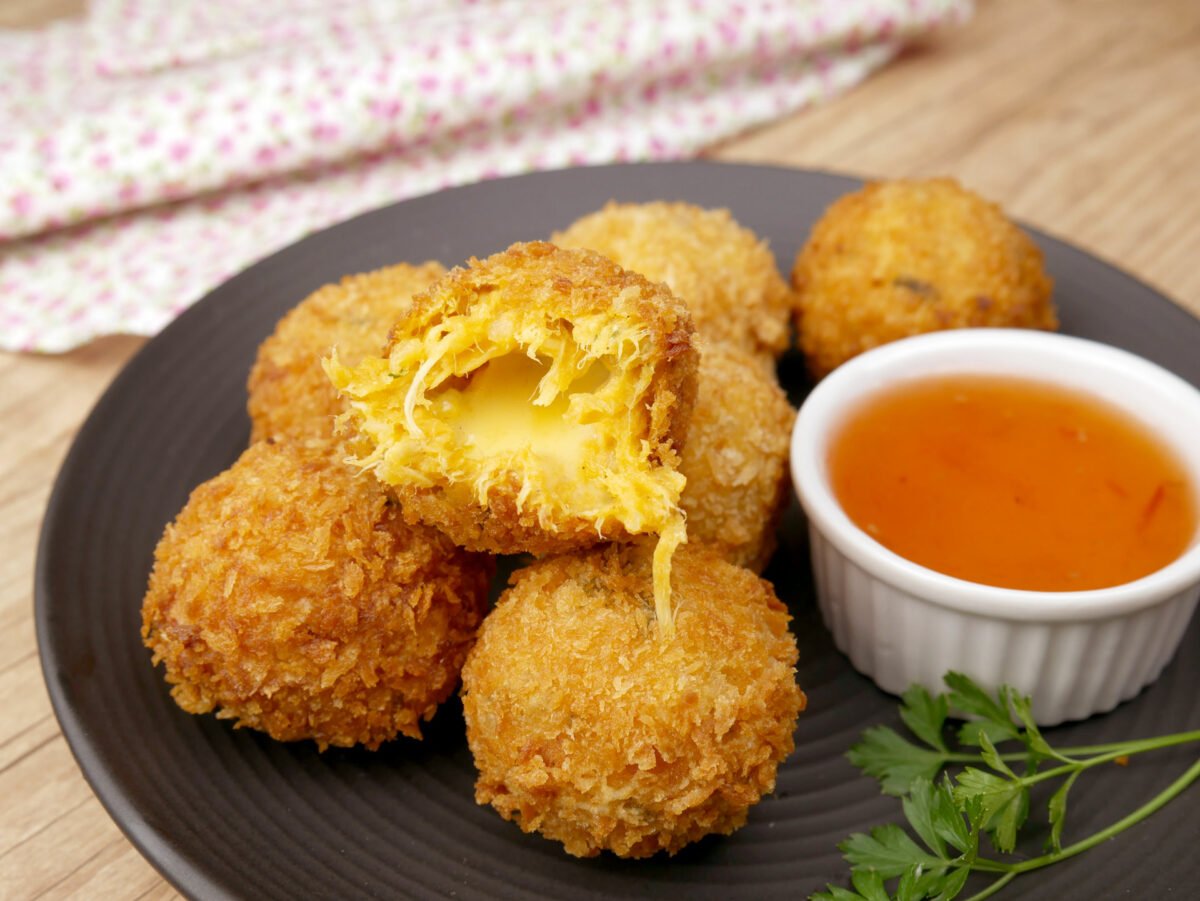 Foto da receita Salgado de Frango com Batata Recheado de Queijo