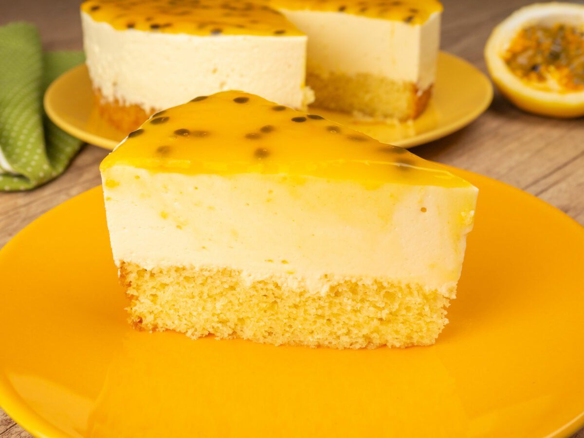 Foto da receita Como fazer Bolo Mousse de Maracujá