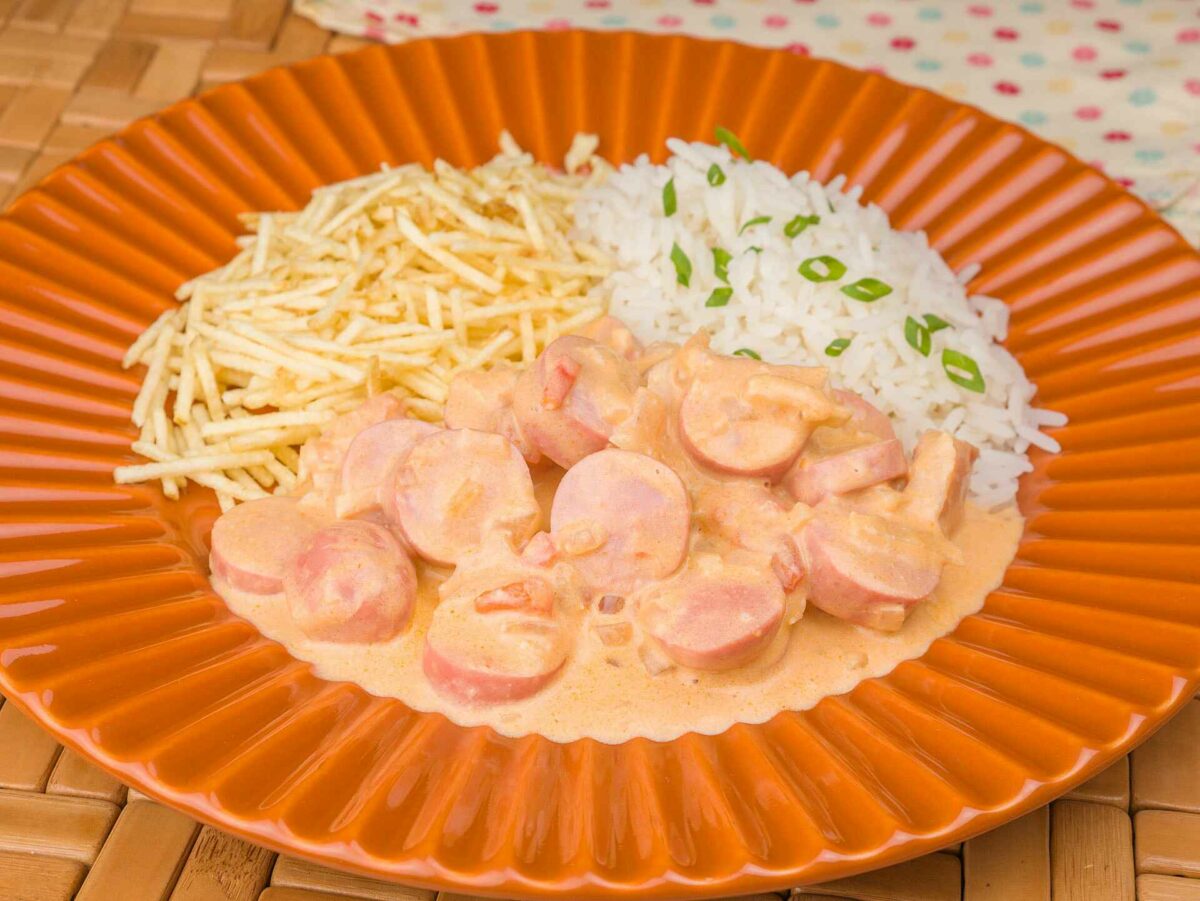 Foto da receita Como fazer Estrogonofe de Salsicha
