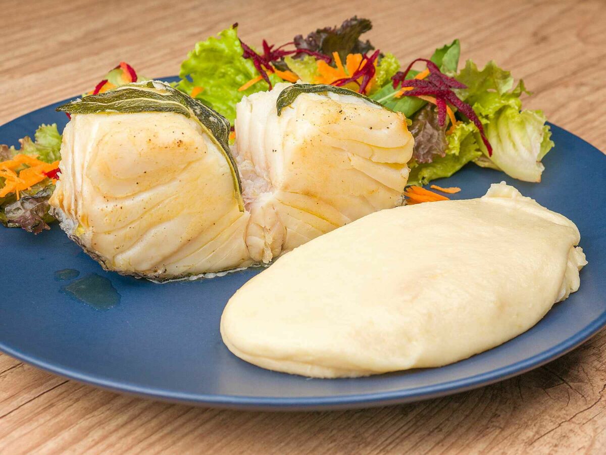 Foto da receita Como fazer Bacalhau Dourado com Sálvia