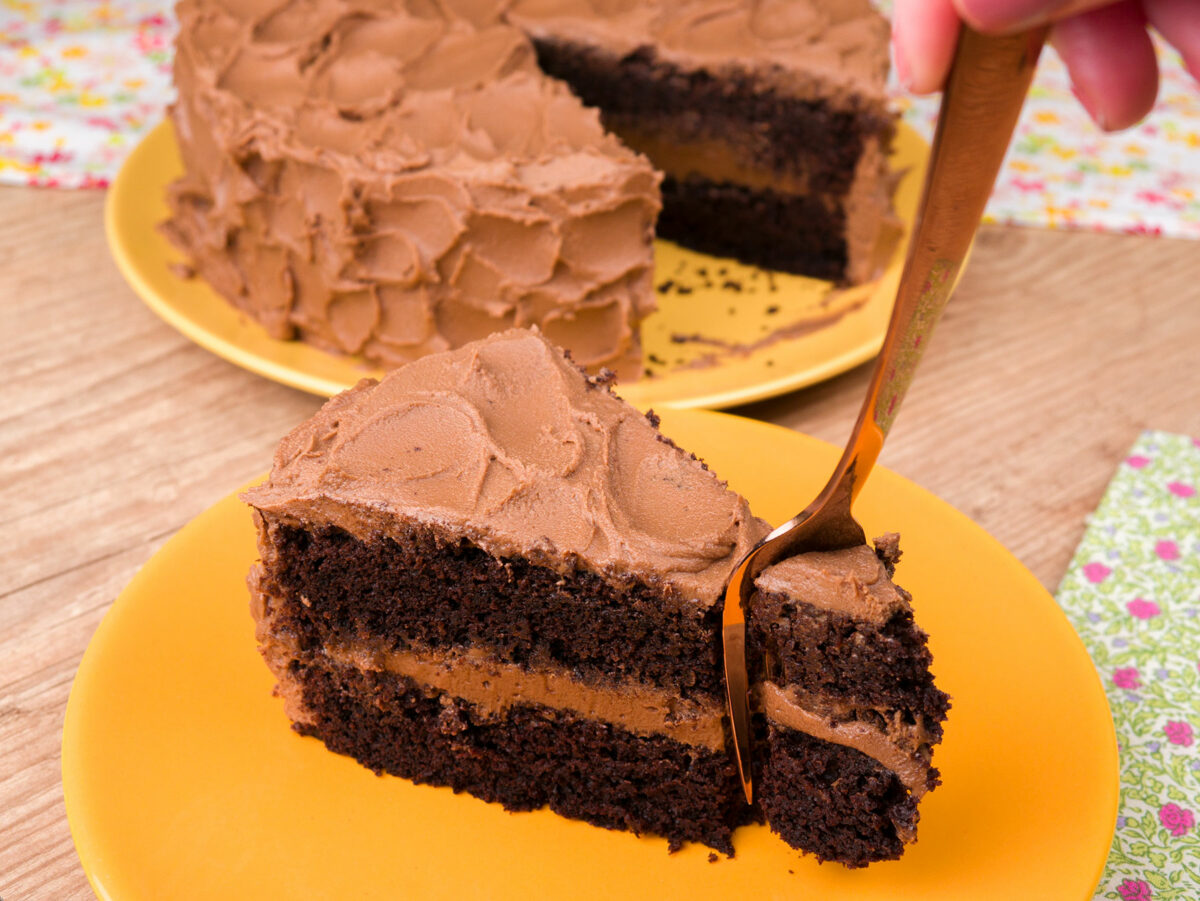 Como fazer Devil's Cake