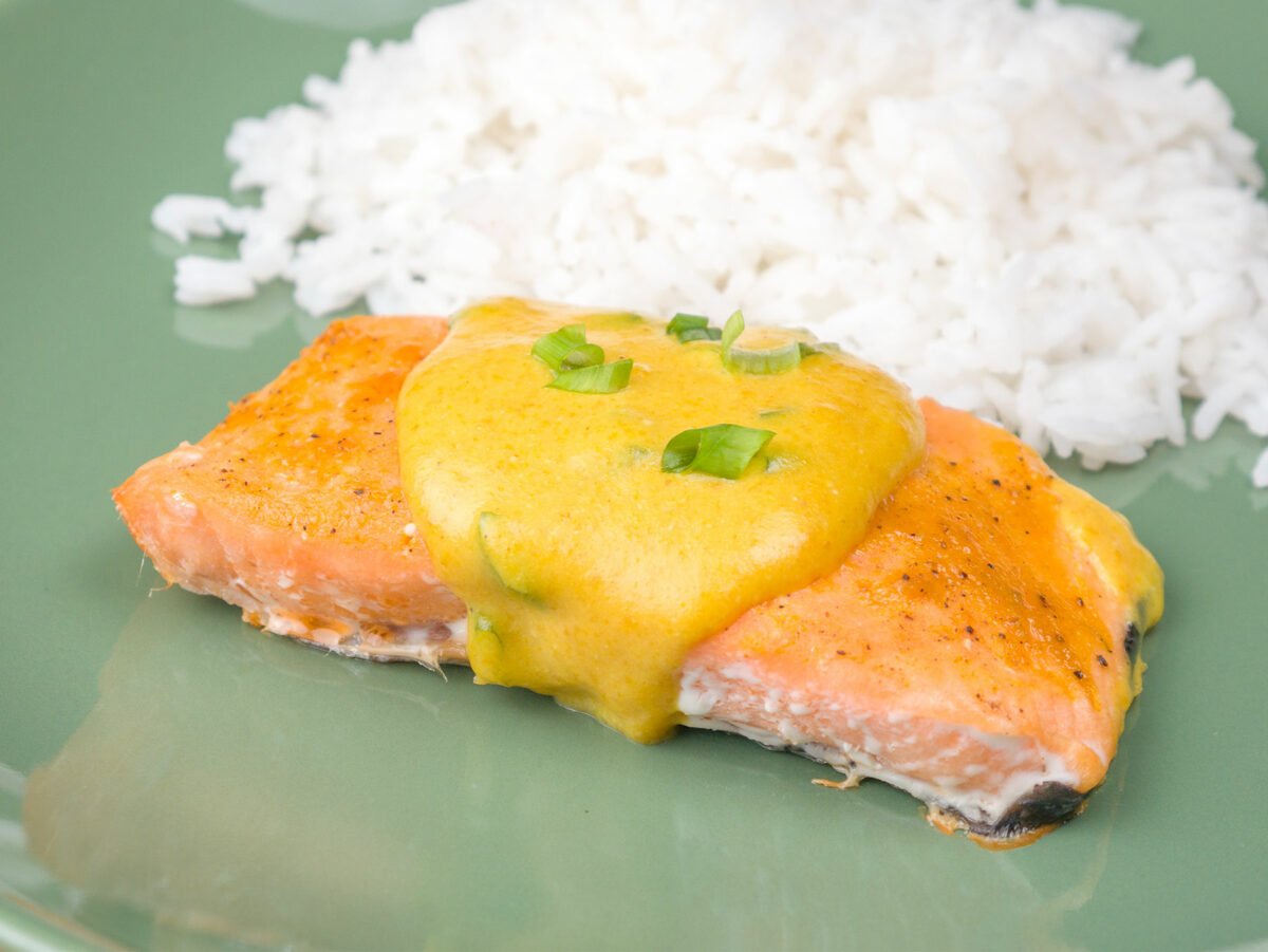Como fazer Salmão ao Molho de Mostarda e Mel