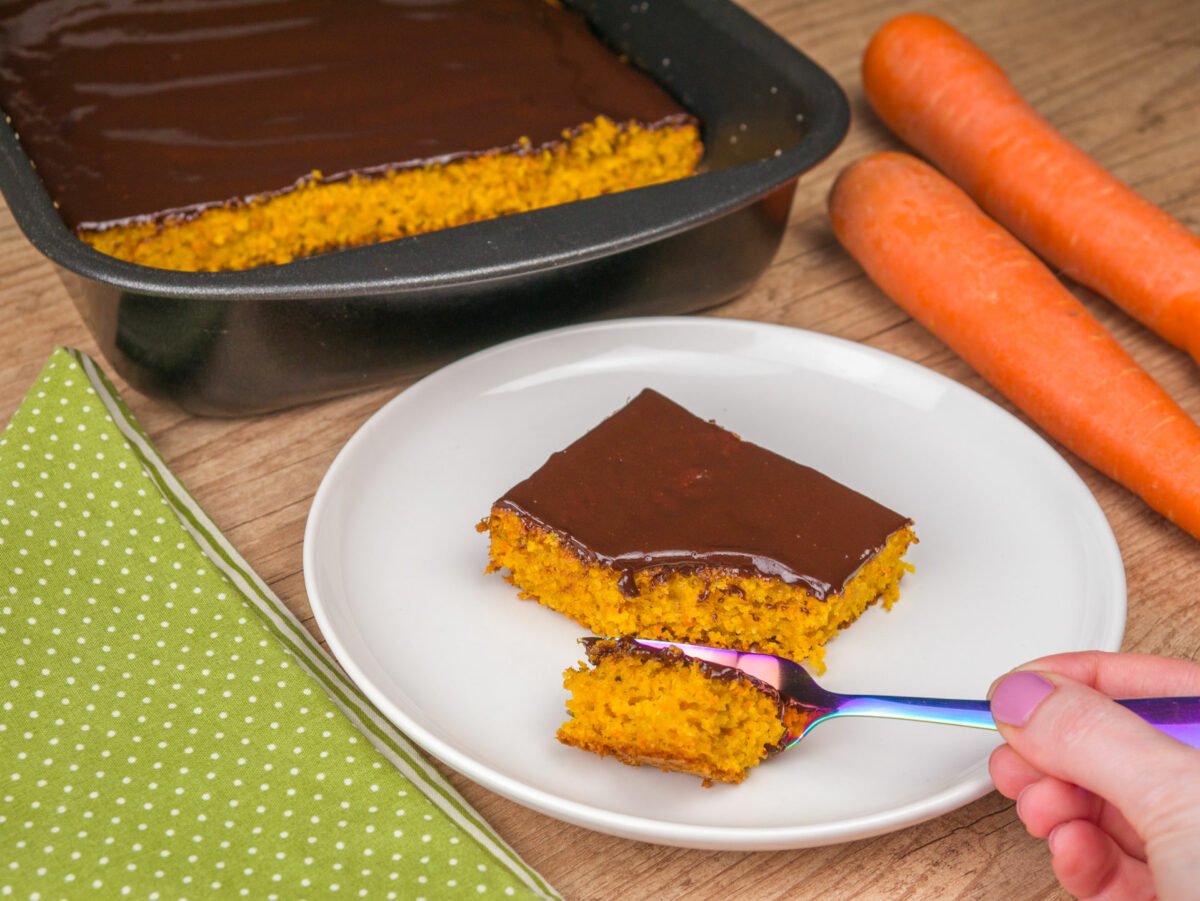 Como fazer Bolo de Cenoura com Aveia