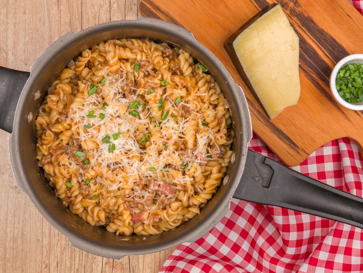 Como fazer Macarrão à Bolonhesa na Pressão
