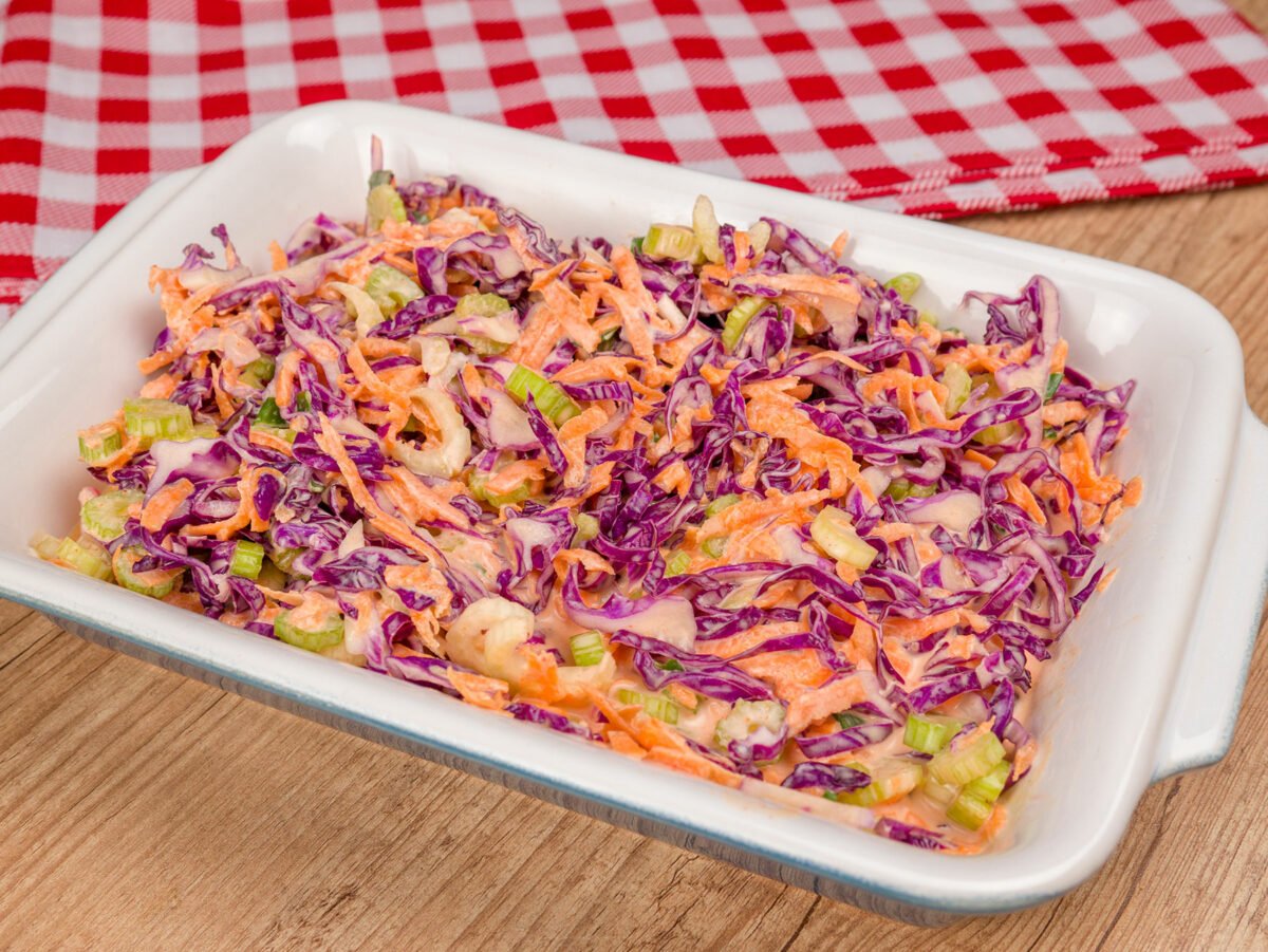 Como fazer Salada de Repolho Roxo