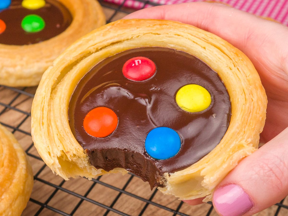 Como fazer Esfiha Folhada de Chocolate