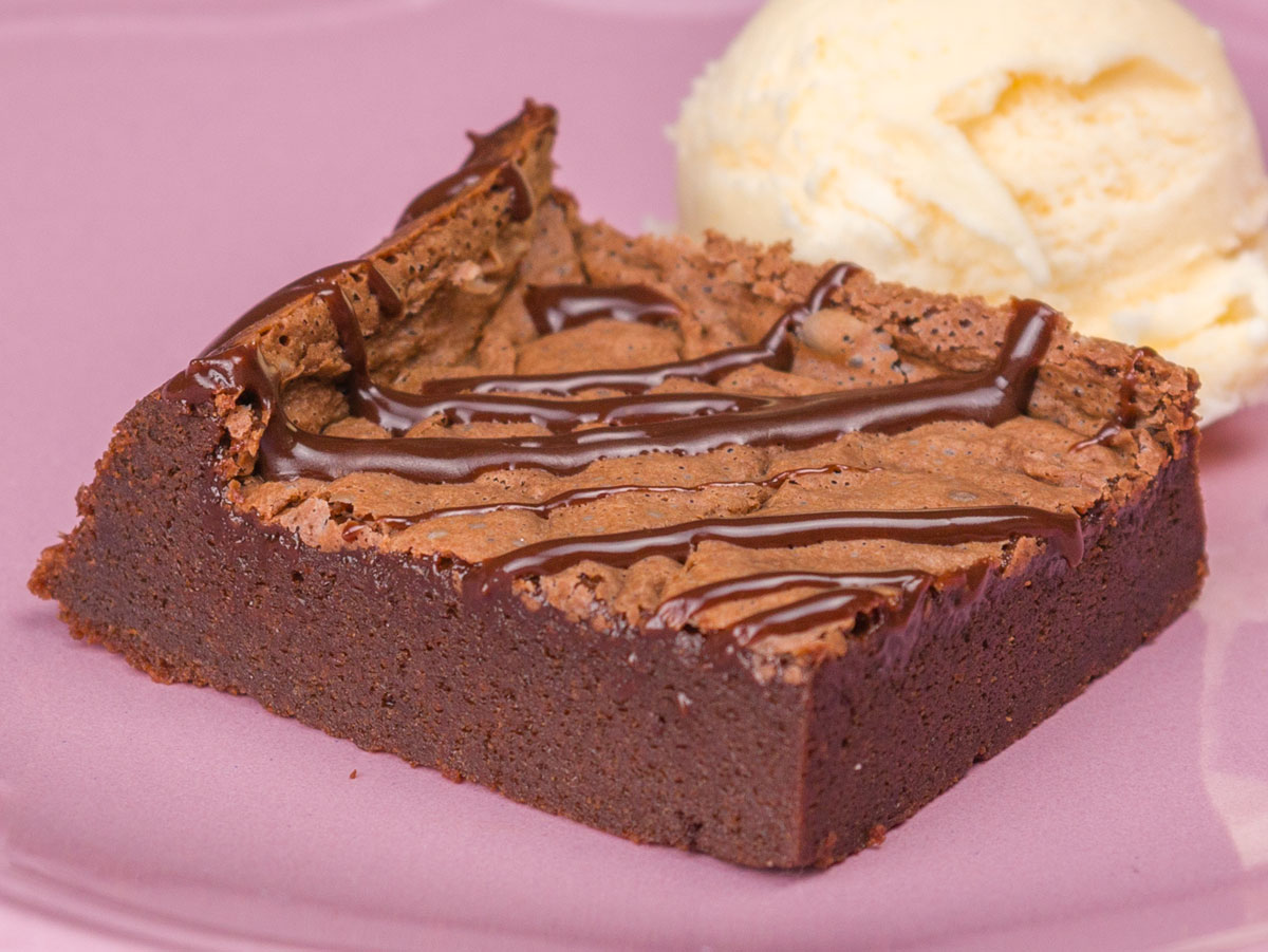 Como fazer Bolo de Chocolate Suflê