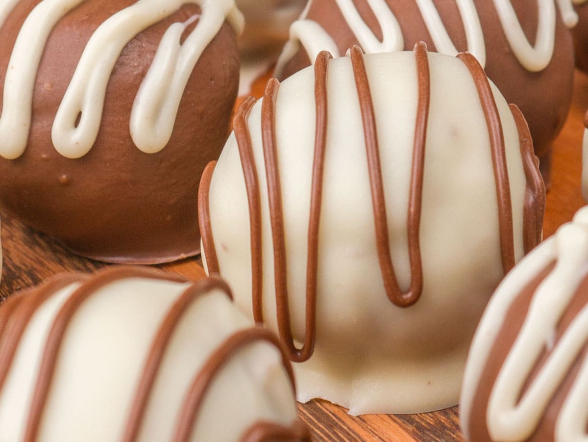 Como fazer Bombom de Nutella com Bolo de Chocolate