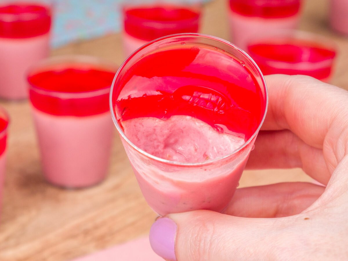 Como fazer Creme de Morango no Copinho