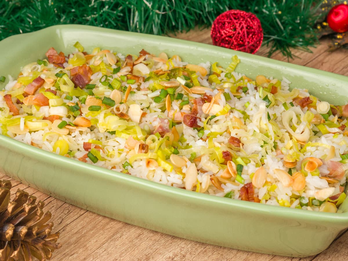 Como fazer Arroz de Natal com Bacon e Amêndoas