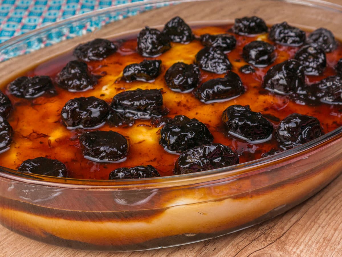 How to Make Coconut Pudding with Prunes