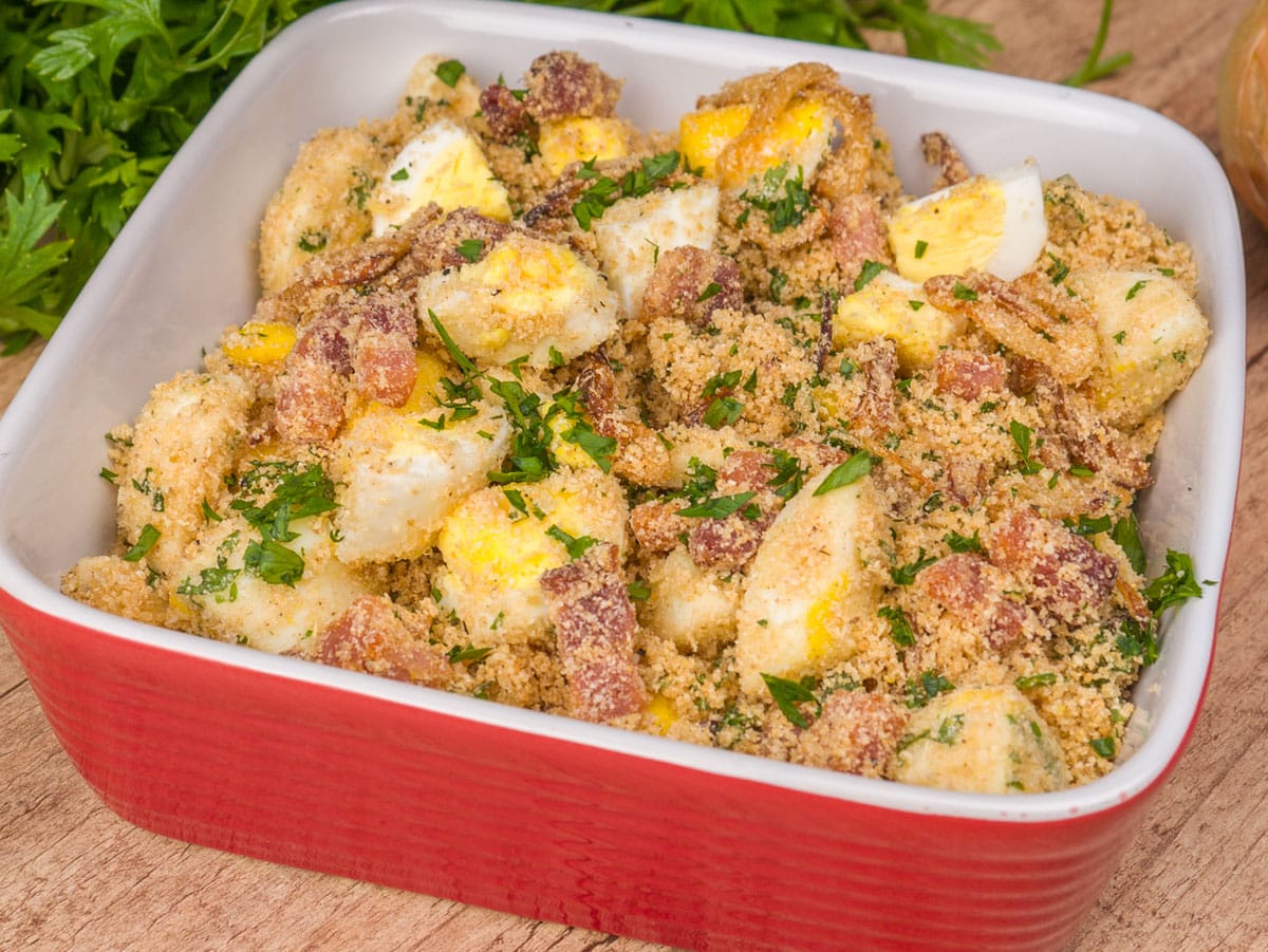Como fazer Farofa de Bacon, Cebola e Ovo
