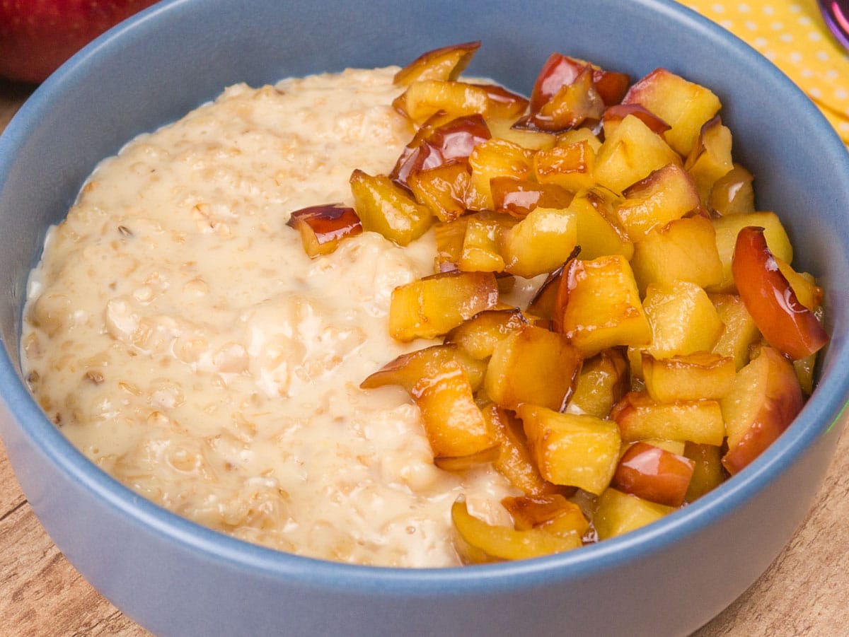 Como fazer Mingau de Aveia com Maçã Caramelizada