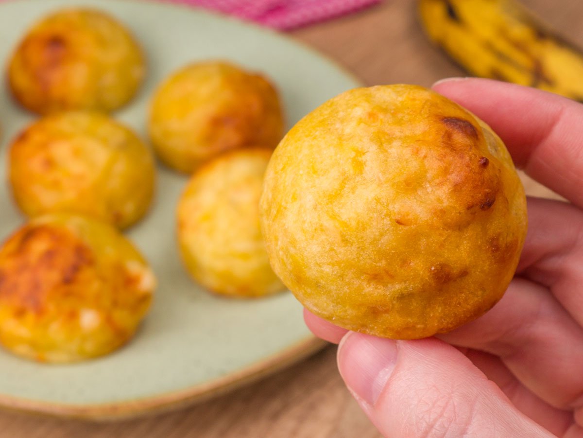 Como fazer Pão de Queijo de Banana da Terra