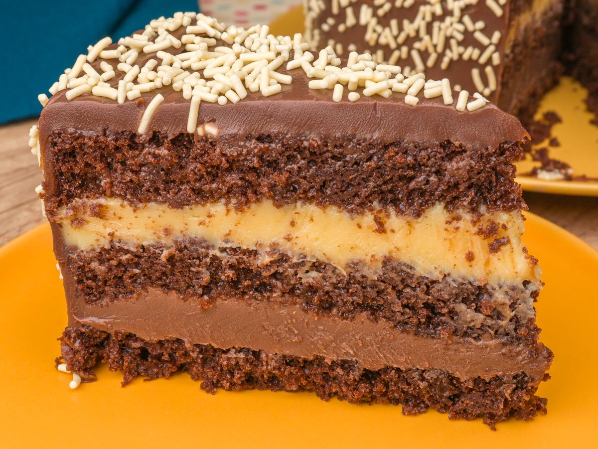 Como fazer Bolo de Brigadeiro com Baba de Moça