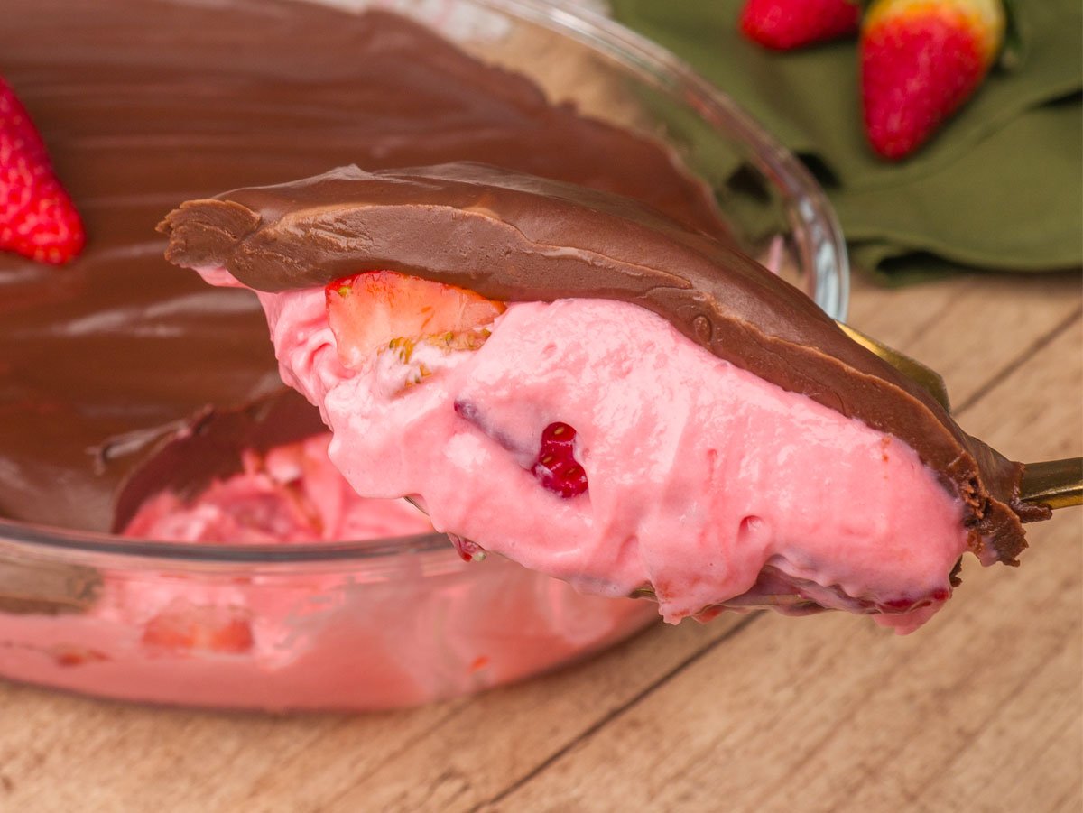 Foto da receita Como fazer Sobremesa de Morango com Chocolate